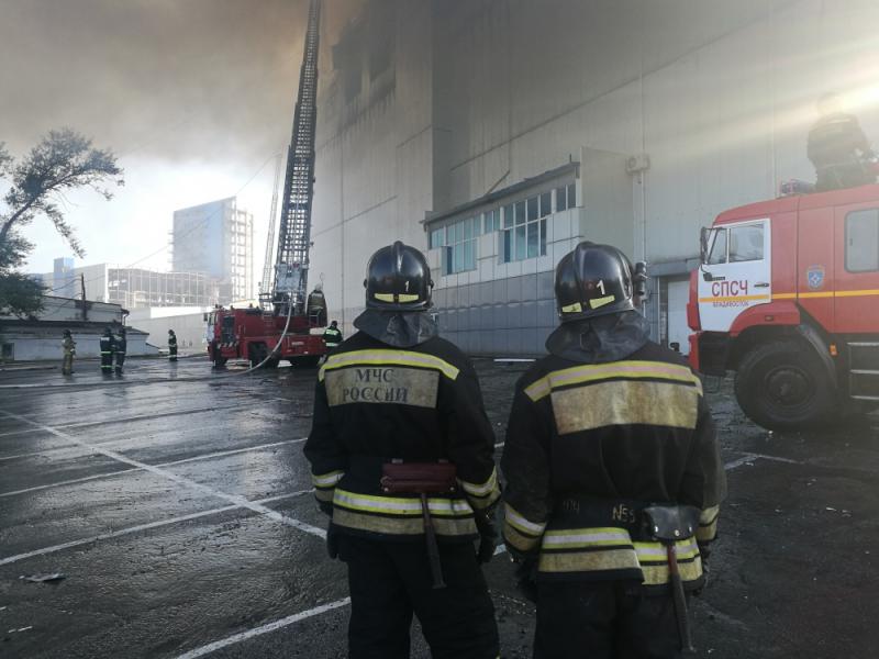 Пожар в торговом центре Владивостока