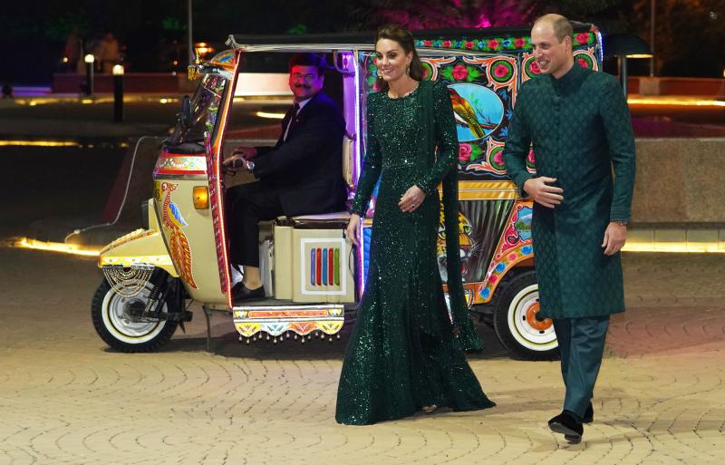 Уильям и Кейт прибыли в Пакистан с официальным визитом