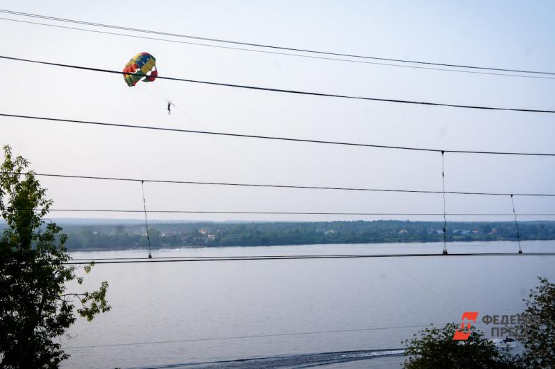 На Среднем Урале во время тренировочного прыжка разбился парашютист