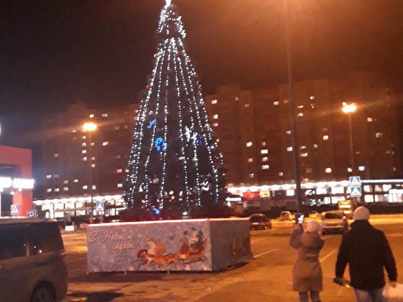 До праздника еще два месяца