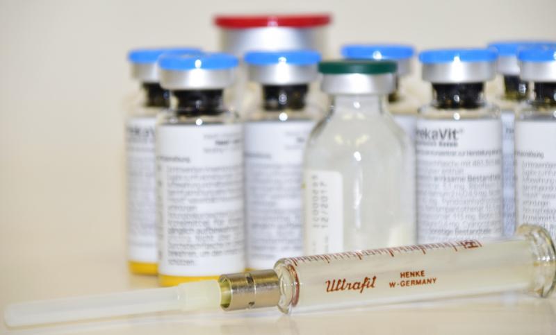 Коробки с вакциной от гриппа нашли в лесу