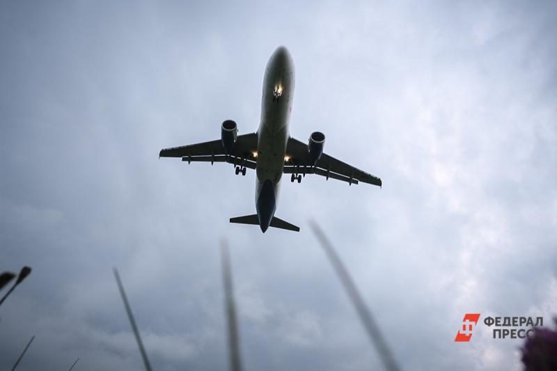 Самолет вернулся в аэропорт Нижневартовска из-за проблем с шасси