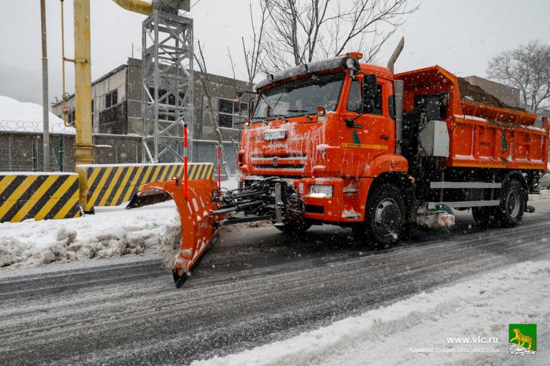 Водители Владивостока пожаловались на отсутствие спецтехники на дорогах