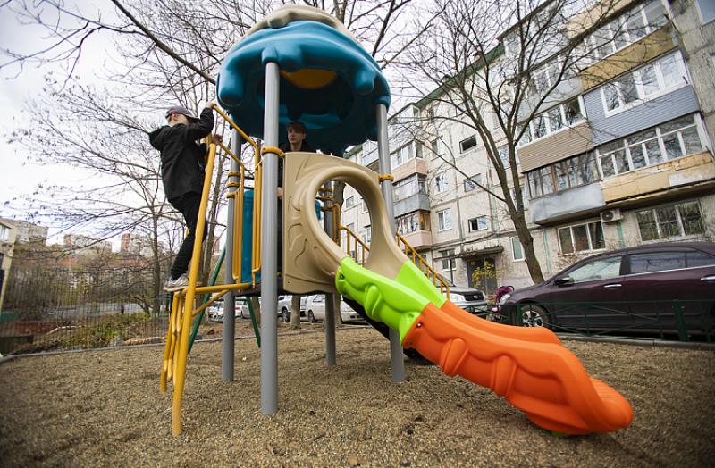 Во Владивостоке за год обустроят 361 двор