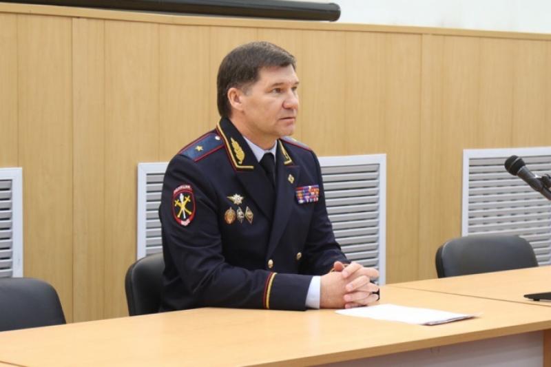 Генерал-майора полиции обвиняют в получении взятки. Защитники Алтынова считают, что к делу причастна ФСБ