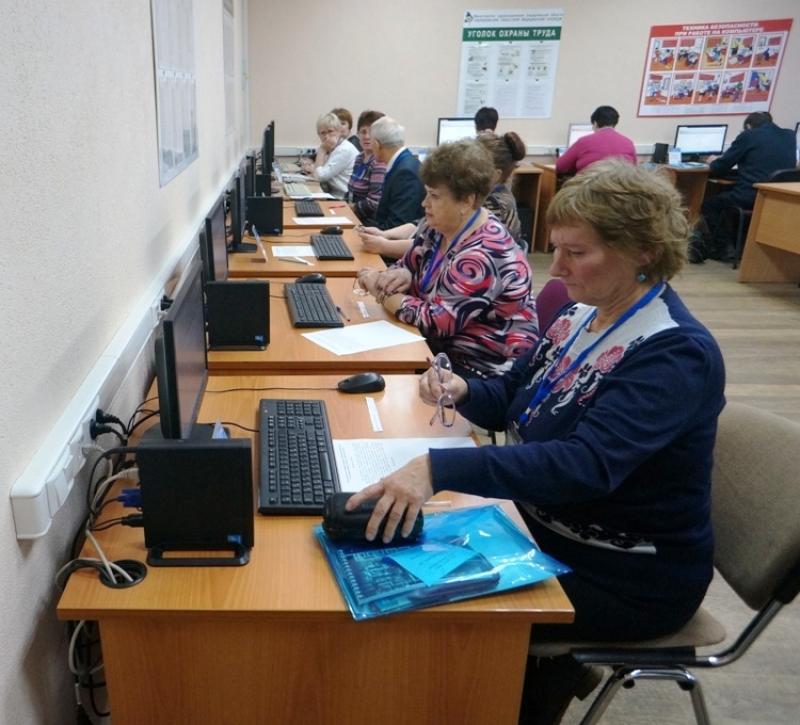 Свердловское МВД проверило финансовую грамотность пенсионеров