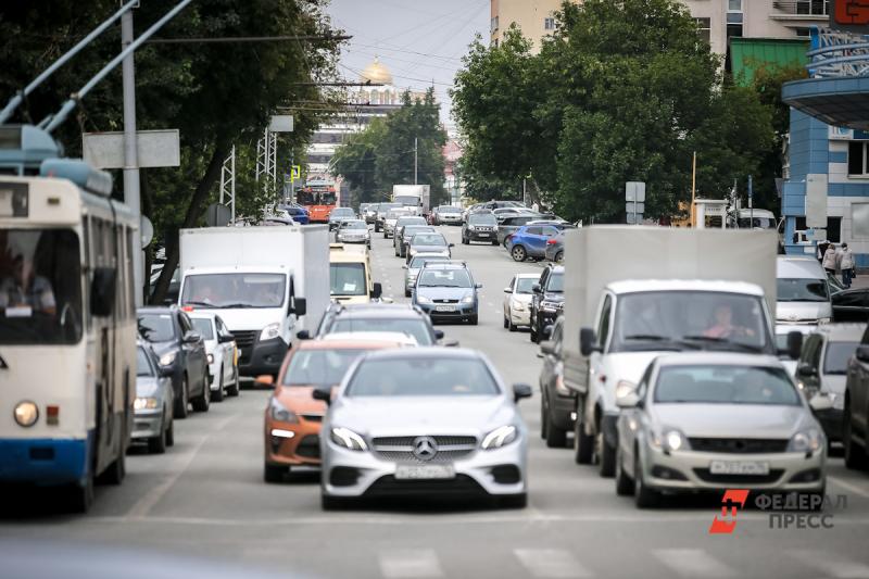 Световые пешеходники и новые развязки. Какие дороги построят и отремонтируют в 2020 году в Екатеринбурге и регионе
