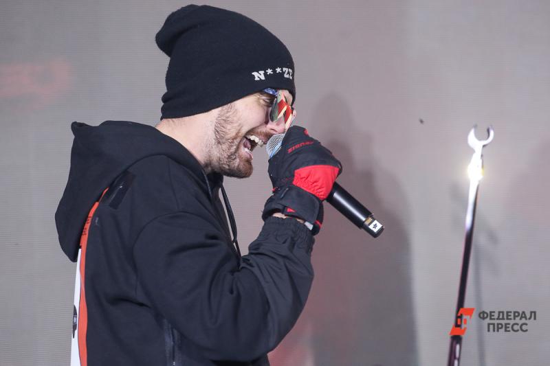 Полиция оштрафовала Шнурова и Noize MC за мат на концерте
