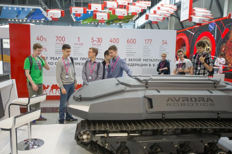 Российские военные подготовят роботов к уличным боям