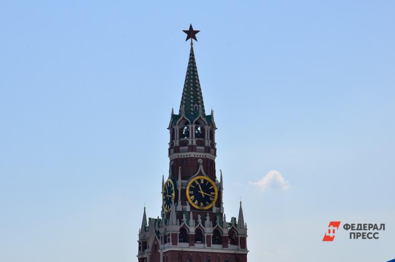 Куранты на Спасской башне Кремля отреставрировали к Новому году