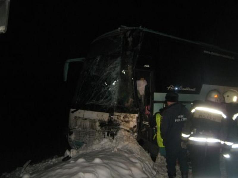 Число пострадавших в ДТП с автобусом под Нижним Новгородом выросло вдвое