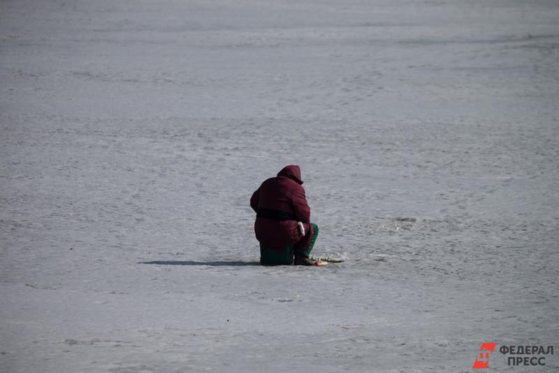 Новосибирская мэрия предостерегает любителей зимней рыбалки от выхода на лед в морозы