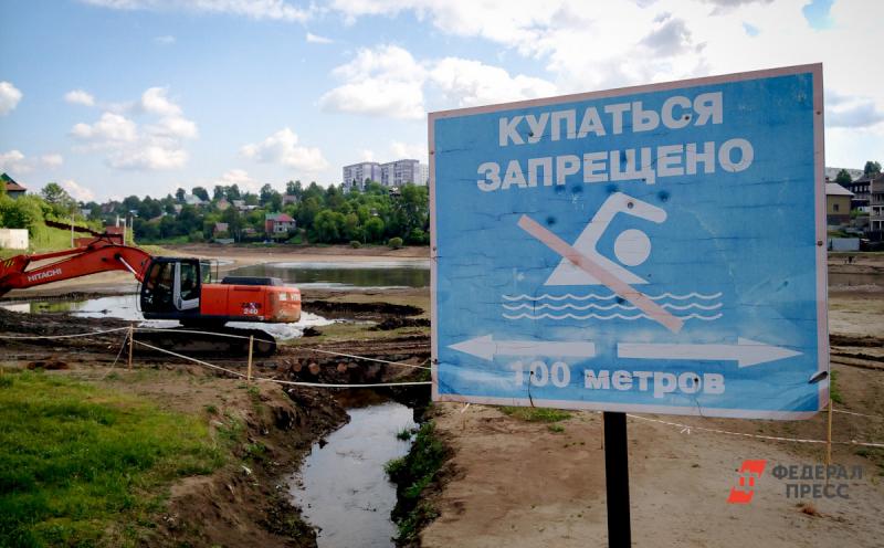 В Екатеринбурге из-за хорошей погоды утонули экскаваторы