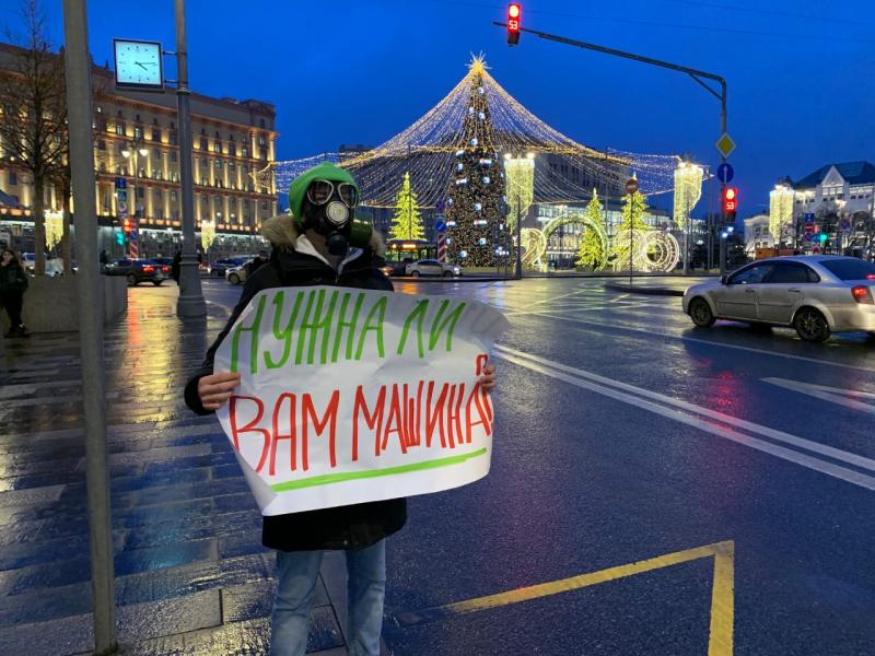 В акции приняли участие 84 человека из столицы и 10 человек из Петербурга.