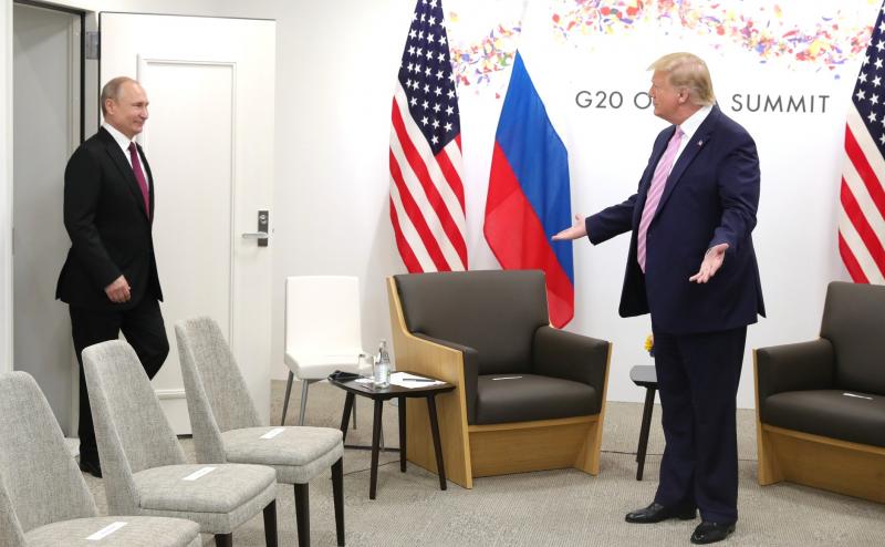 Путин и Трамп обсудили по телефону интересы стран