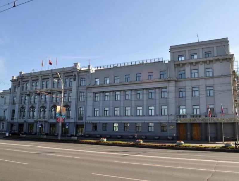 Перемещения чиновников из мэрии Омска в областное правительство и обратно уже стали привычными