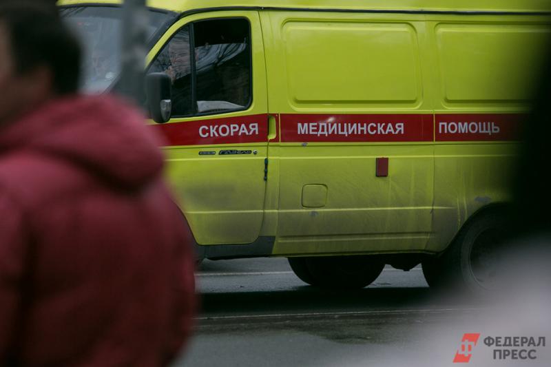 Водители скорой помощи, помимо выездов к больным, занимаются курьерской доставкой