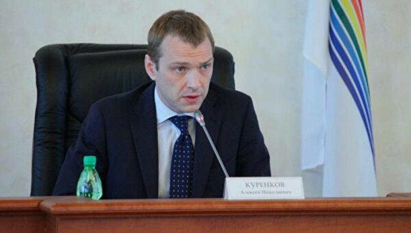 дним из наиболее вероятных кандидатов на сенаторское кресло сейчас называют бывшего вице-губернатора ЕАО Алексея Куренкова.