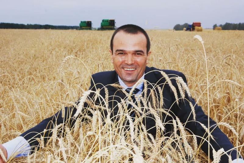 Михаил Игнатьев в пшенице