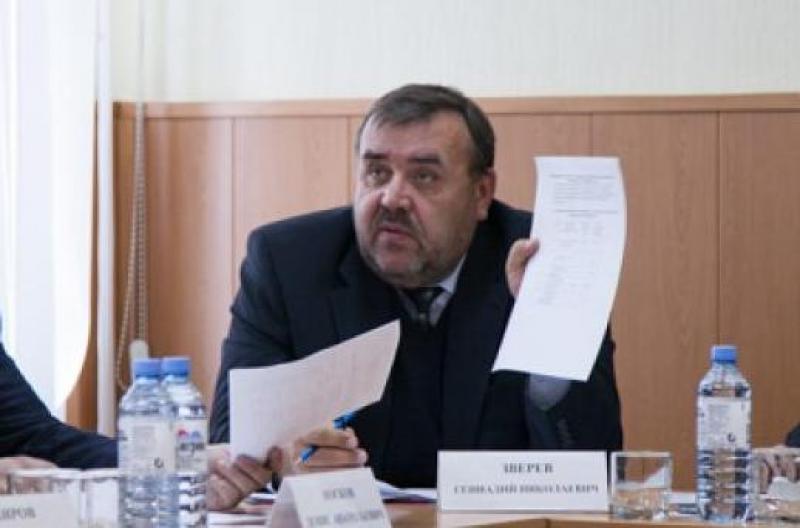 Геннадий Зверев работал в четырех регионах