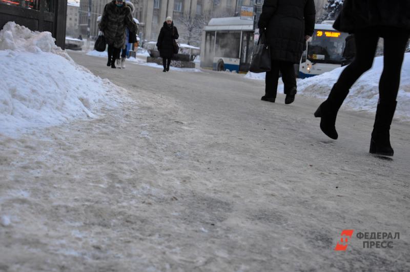 В Челябинске нечем убирать тротуары