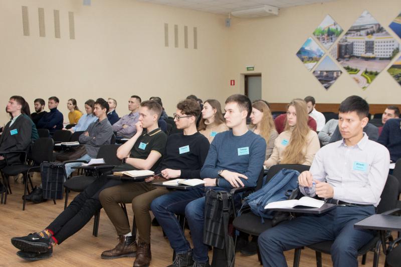 В «РН-Юганскнефтегазе» прошел форум эффективных решений для молодых специалистов