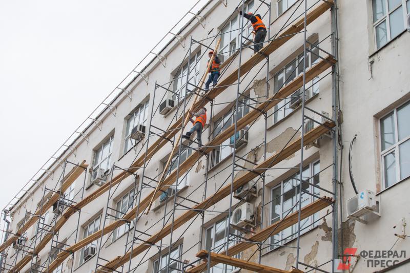 На Ямале в этом году сделают капитальный ремонт в 238 многоквартирных домах
