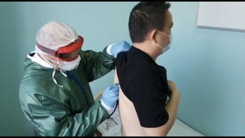 Глава забайкальского минздрава навестил китайского пациента с коронавирусом