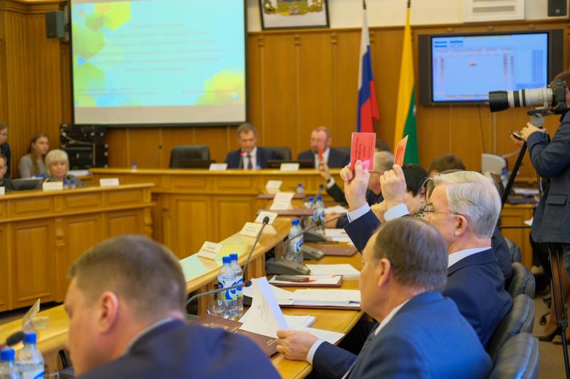 Екатеринбургские депутаты опять не утвердили новые правила для владельцев киосков.