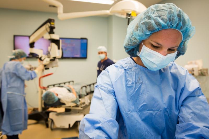 Основные профили медицинского центра – пластические операции и хирургия