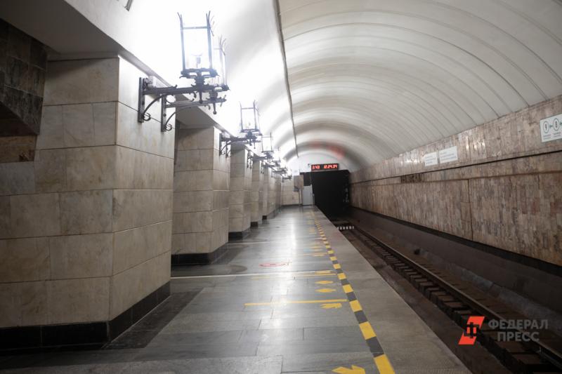 Из-за карантина в петербургской подземке резко сократилось число пассажиров