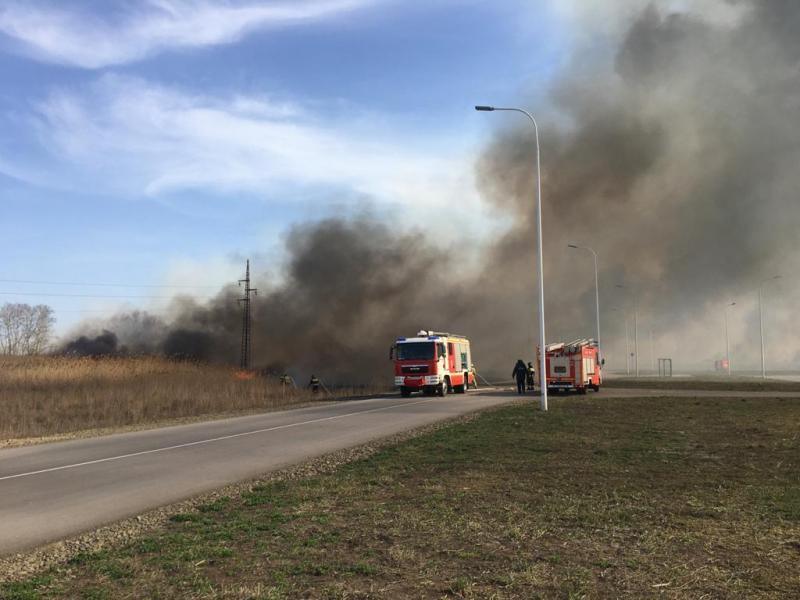 Пожарный погиб при тушении крупного пожара в Ростове-на-Дону