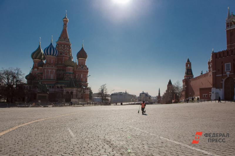 Коронавирус закрыл в Москве кафе, рестораны, магазины и парки