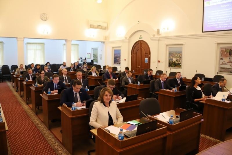 Бюджет Владивостока получит 1,65 миллиарда рублей на дороги, транспорт и детские сады