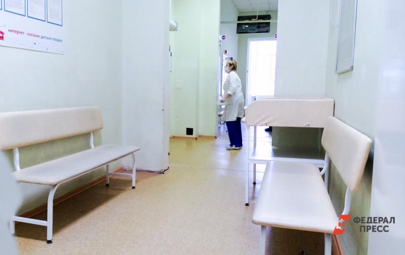 В екатеринбургской больнице скончалась пациентка, лежавшая в коридоре.