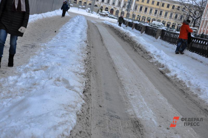 Екатеринбуржцу выплатят более 200 тысяч рублей за колею на дороге