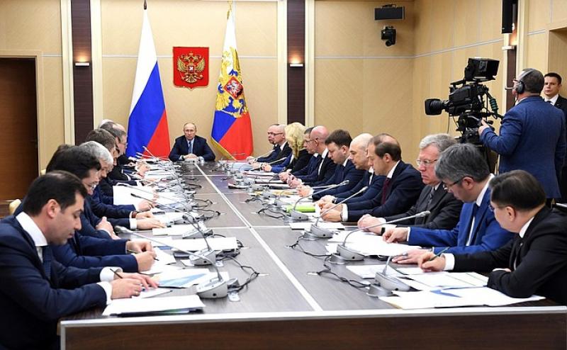 Путин провел совещание по реализации Комплексного плана