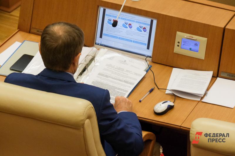 Жители Нефтеюганского района могут обратиться к депутатам онлайн