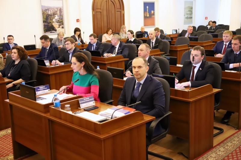 Депутаты думы Владивостока отчитались о доходах за год