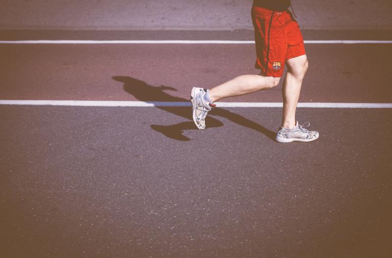 Приморский спортсмен пробежал 100-километровый марафон вокруг кровати