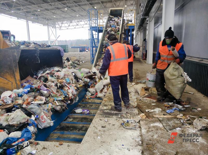 Свердловским регоператорам поручили усилить контроль за вывозом мусора