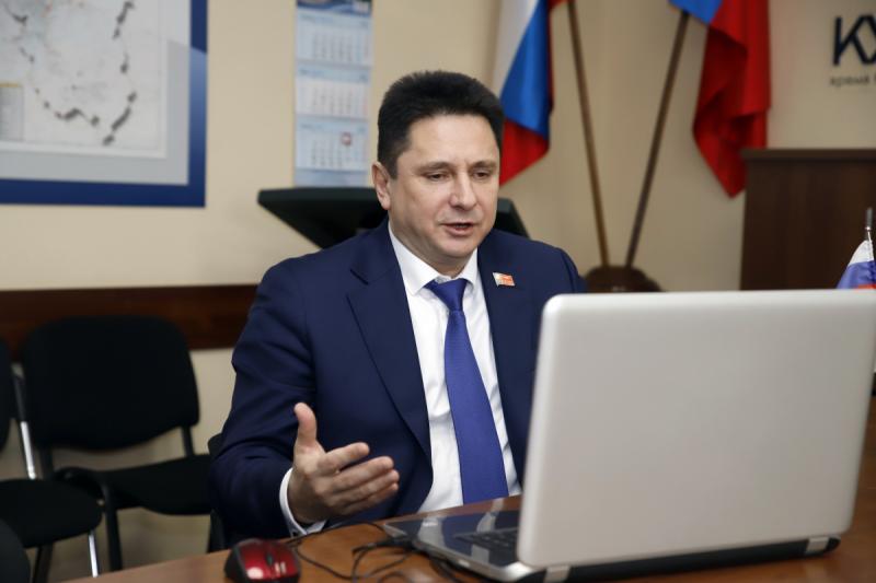 Председатель кузбасского заксобрания Вячеслав Петров заработал в 2019 году 83 млн рублей