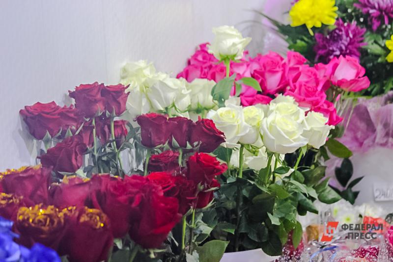 В Подмосковье медикам вручат более 2 тысяч букетов роз