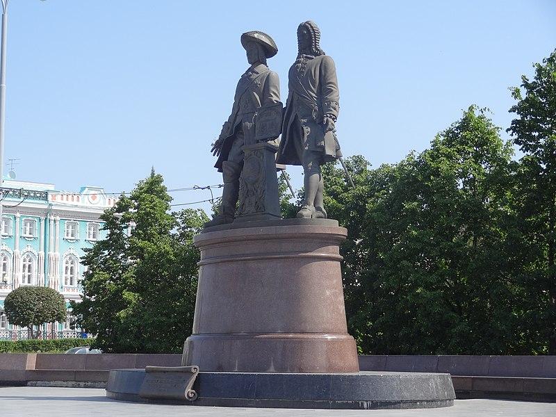 УПРАВИС лишили авторских прав на памятник Татищеву и де Геннину