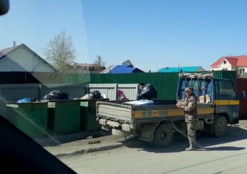 В Южно-Сахалинске сотрудник мэрии получил ожоги от неизвестных хулиганов