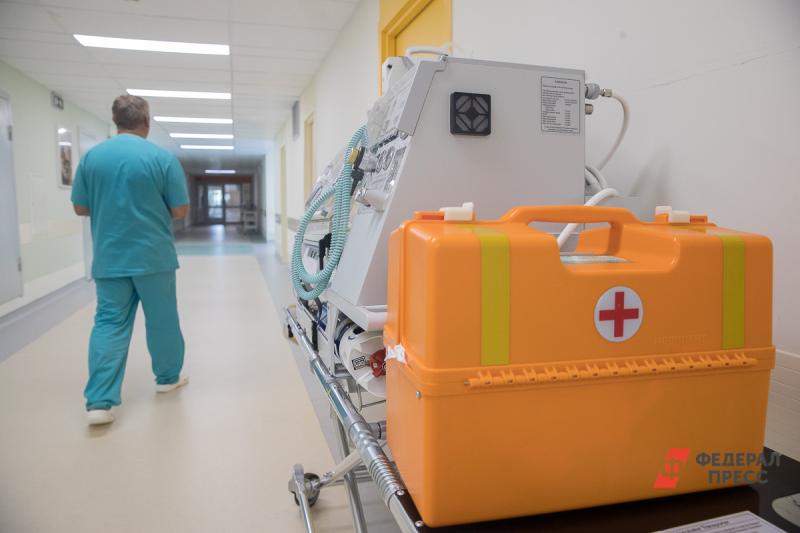 В Анжеро-Судженске закрыли четыре детсада и поликлинику из-за заболевшего коронавирусом медика