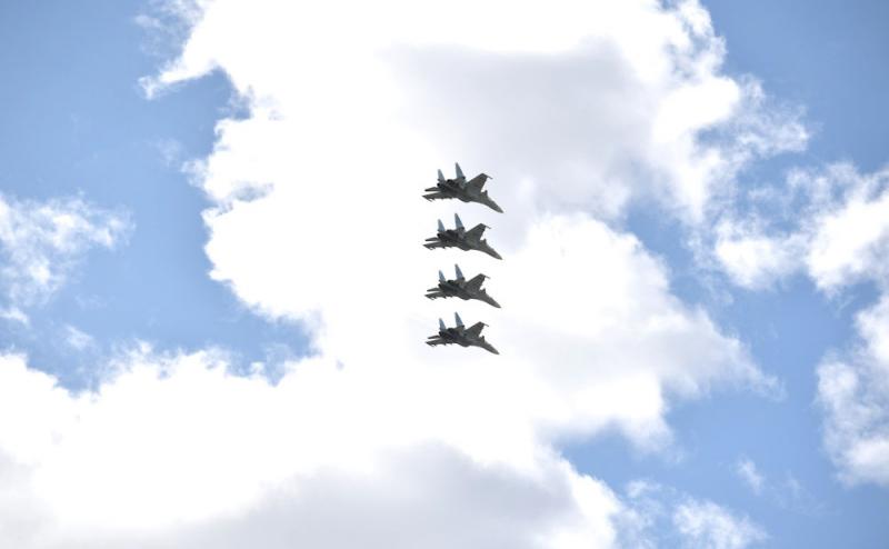 Силы ПВО зафиксировали в небе над Черным и Балтийским морями бомбардировщики США