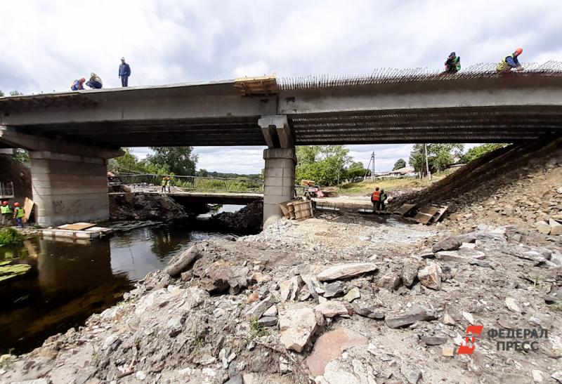 В Мурманской области рухнул железнодорожный мост