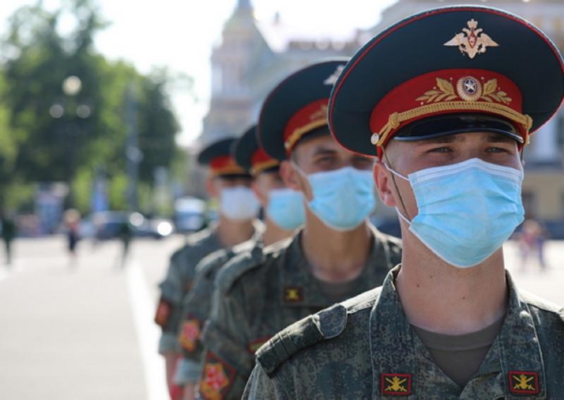 Тесты на коронавирус сдали более 400 военнослужащих