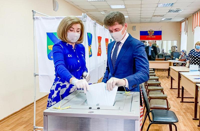 Сегодня в России началось голосование по поводу поправок в Конституцию